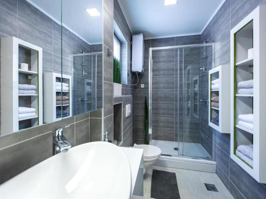 דוברובניק Bleu Villa - Three Bedroom Villa With Balcony And City View מראה חיצוני תמונה